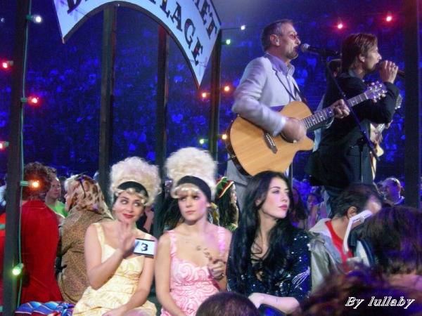 140-enfoires_2009.jpg